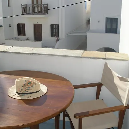 Inaxos Studios, Viewing Apollo Temple. Naxos City
